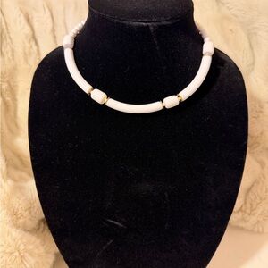 Vintage Sarah Coventry Chic White and Gold Necklace